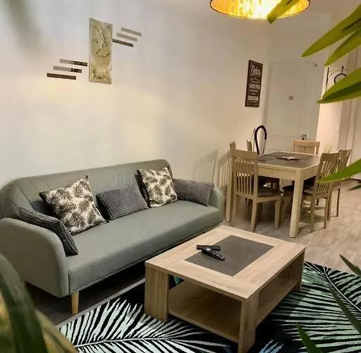 Maison 3 - 600m Metro Marbrerie - Lille Holiday home